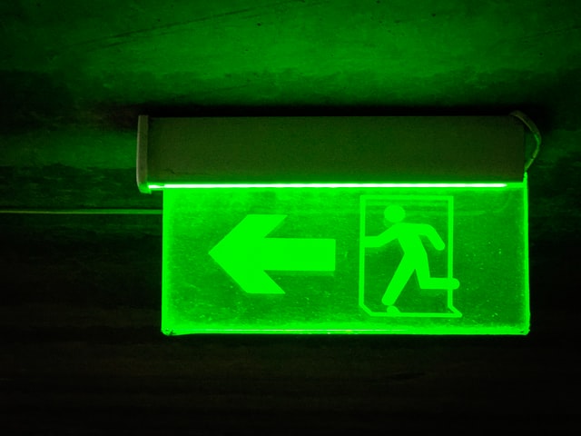 Featured image for “Das müssen Sie bei der Wartung und Instandhaltung von Sicherheitsbeleuchtungsanlagen beachten”