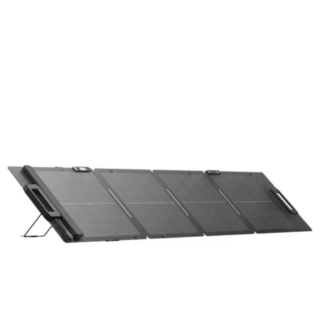 EcoFlow 110W faltbares Solarpanel aufgeklappt in Schrägansicht mit Ständer auf weißem Hintergrund