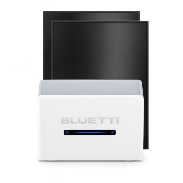 BLUETTI Balco 260 Komplettset: weißer Balkonkraftwerk-Speicher vor zwei Full-Black-Solarmodulen mit zusammen 910Wp