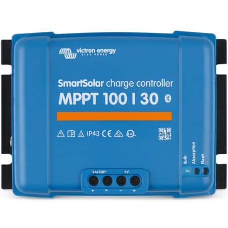 Victron SmartSolar MPPT 100/30 Solarladeregler mit integriertem Bluetooth, Ansicht von schräg oben