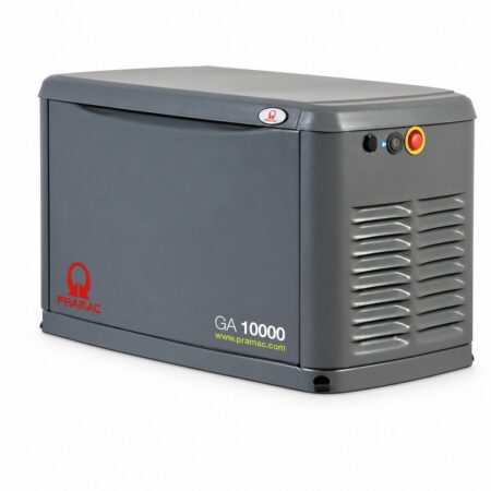 Pramac Powerknight GA 10000 Gas-Stromerzeuger 230 V im grauen Aluminium-Schallschutzgehäuse mit Lüftungsschlitzen und Not-Aus-Taster, Schrägansicht