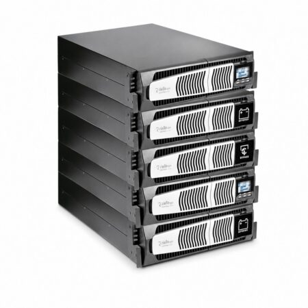 Riello Sentinel Dual SDU Parallelsystem mit SDU Modular MBB Wartungsbypass in der Mitte, Frontansicht